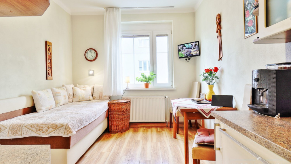 ABSOLUTE REAL / Útulný 2i byt v BA – Staré Mesto, Francisciho ulica, 66 m2, tehla, klimatizácia