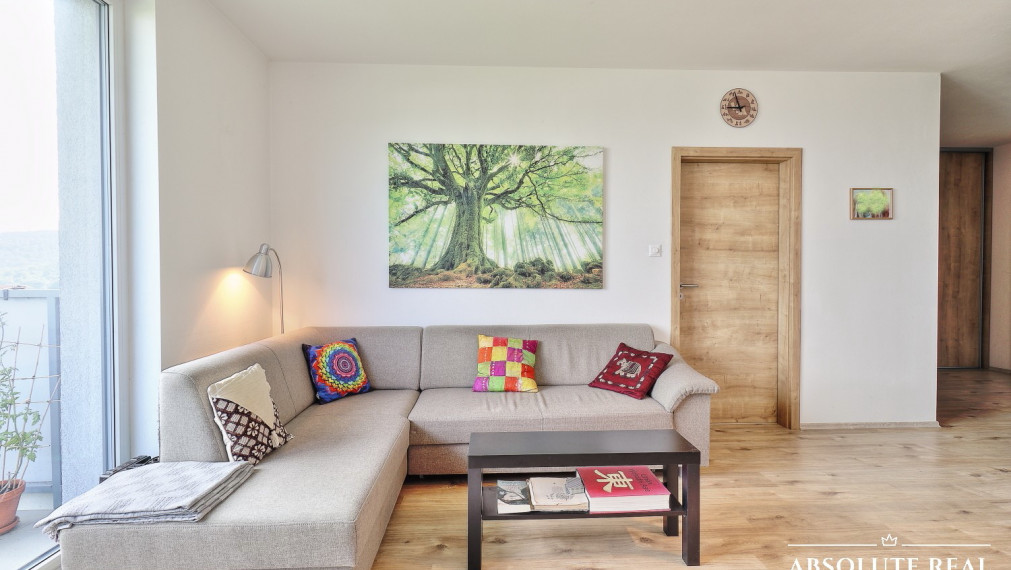 Krásny 2i byt v BA – Dúbravka, Pri hrubej lúke, 55 m2, novostavba, balkón, sauna, garáž