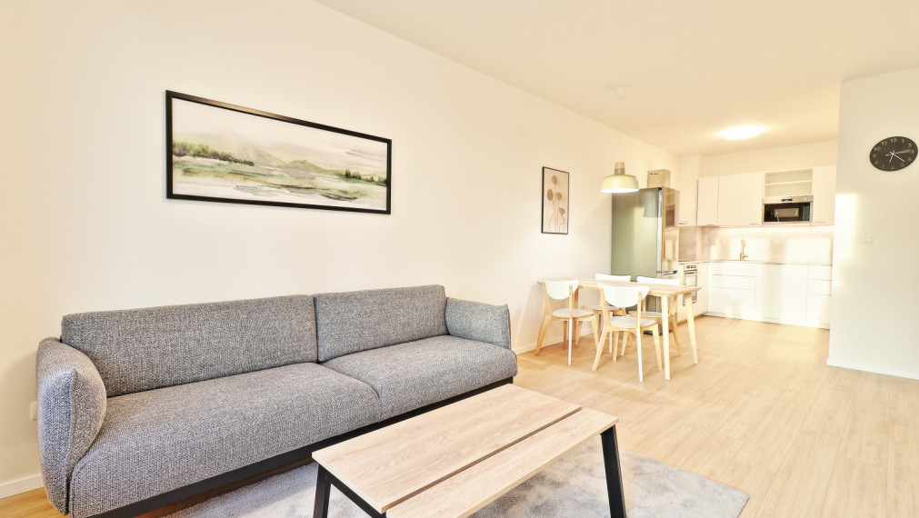 Moderný 2i byt v BA – Petržalke, Bosákova ul., 57 m2, balkón, garáž, 2 x klimatizácia