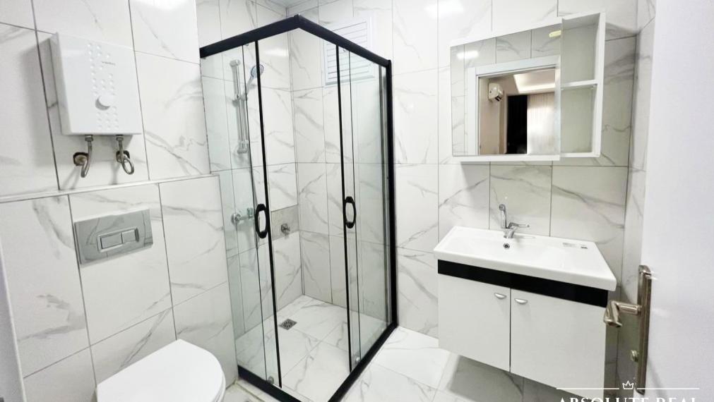 ABSOLUTE REAL / 2i apartmán 47 m2 pri mori, Turecko, Alanya, balkón