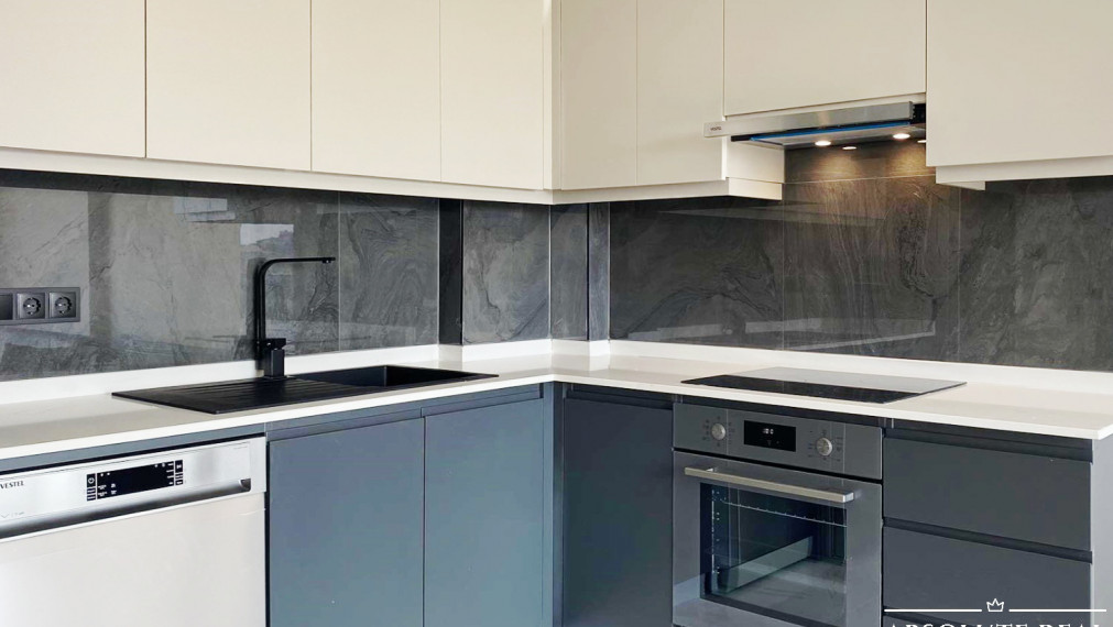 ABSOLUTE REAL / 2i apartmán pri mori, 45 m2, Turecko, Alanya, balkón