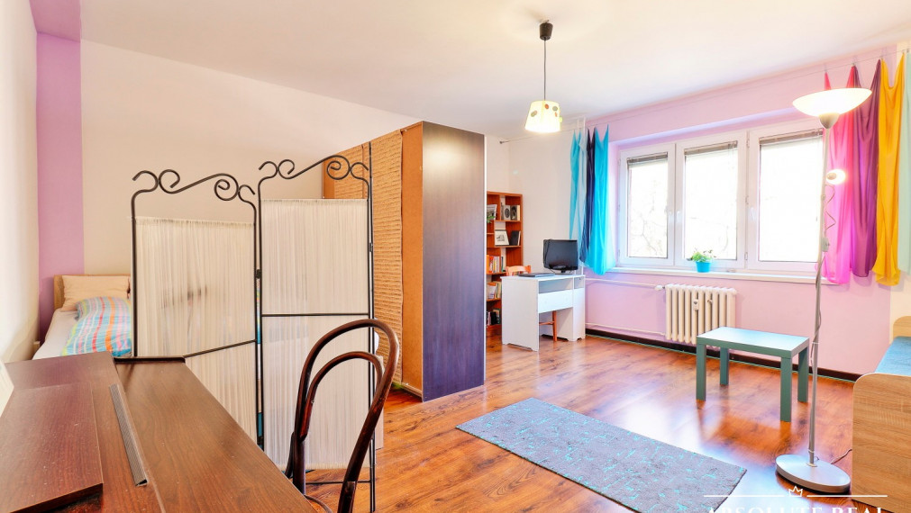 ABSOLUTE REAL / Priestranný 1i byt v BA – Nové Mesto, Šancová ulica, 42.43 m2, pavlač