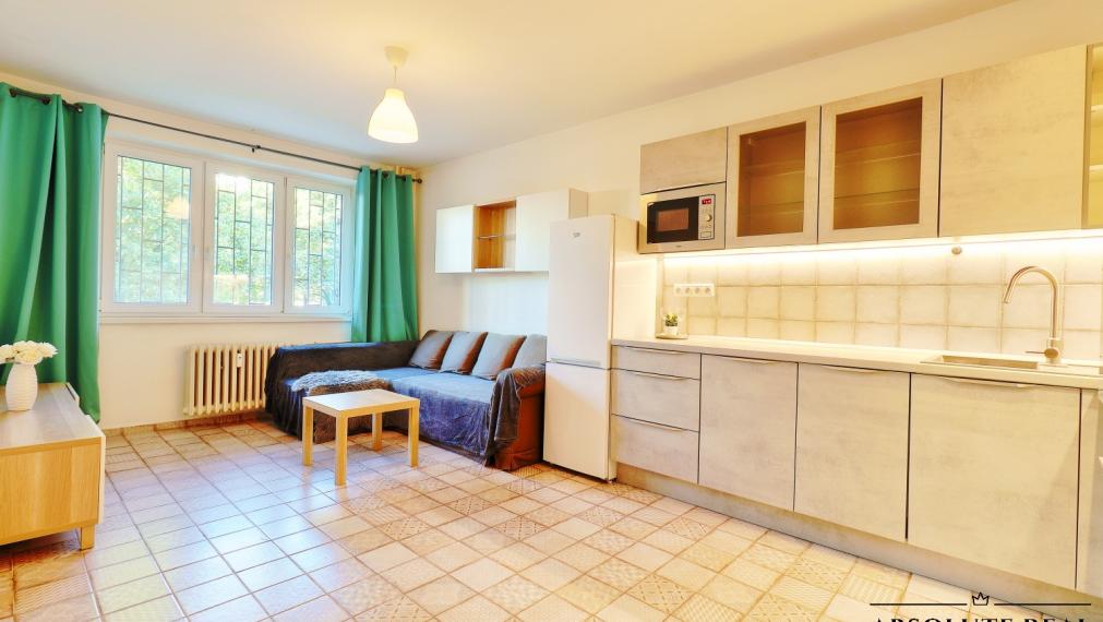 ABSOLUTE REAL / moderný 3i byt v BA – Ružinove, Astrová ulica, 60 m2, tehla, terasa 46 m2, pivnica