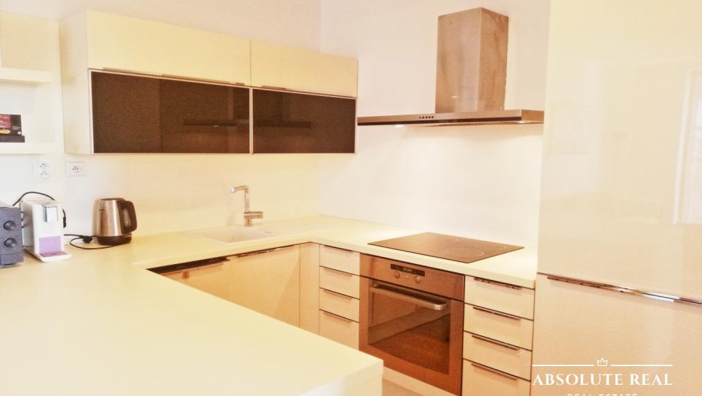 ABSOLUTE REAL / Pekný 3i byt v BA – Petržalka, Vienna Gate, Kopčianska ul., 68 m2, balkón, garáž. státie