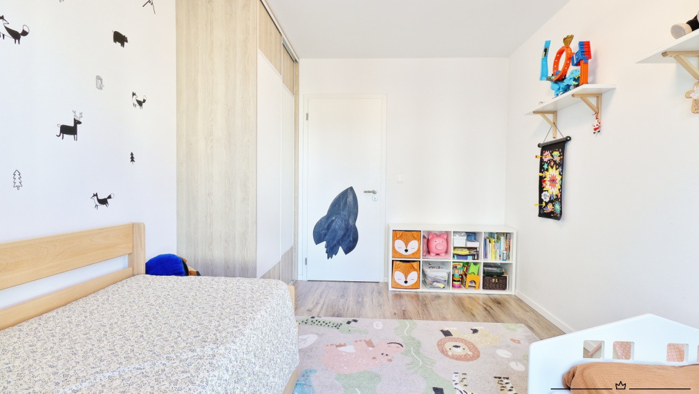 ABSOLUTE REAL / moderný 3i byt v BA – Dúbravke, Agátová ulica, 74.47 m2, balkón, pivnica, vnútorné garážové státie