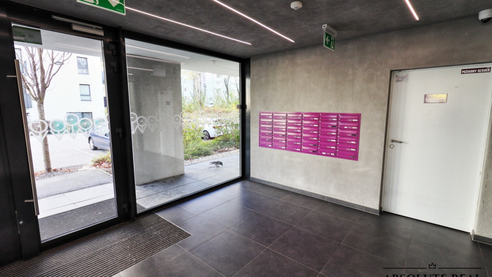 ABSOLUTE REAL / moderný 3i byt v BA – Dúbravke, Agátová ulica, 74.47 m2, balkón, pivnica, vnútorné garážové státie