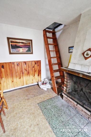 ABSOLUTE REAL / ZÁHRADA 364 m2, BRATISLAVA – DÚBRAVKA, Hanulova ulica, elektrina, mestská voda, oplotenie, chata