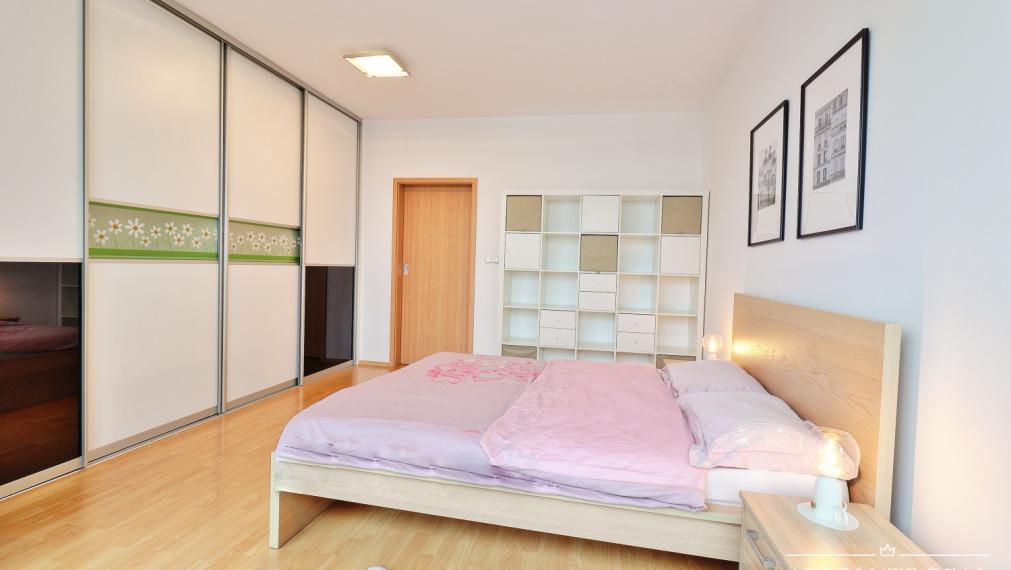 ABSOLUTE REAL / Pekný 3i byt v BA – Petržalka, Vienna Gate, Kopčianska ul., 72 m2, balkón, garáž. státie