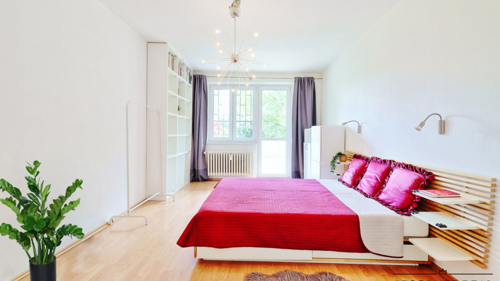 ABSOLUTE REAL / moderný 3i byt v BA – Ružinove, Astrová ulica, 60 m2, tehla, terasa 46 m2, pivnica