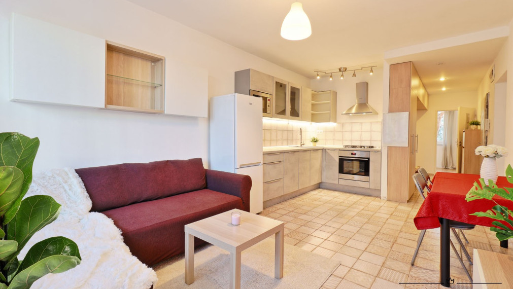 ABSOLUTE REAL / moderný 3i byt v BA – Ružinove, Astrová ulica, 60 m2, tehla, terasa 46 m2, pivnica