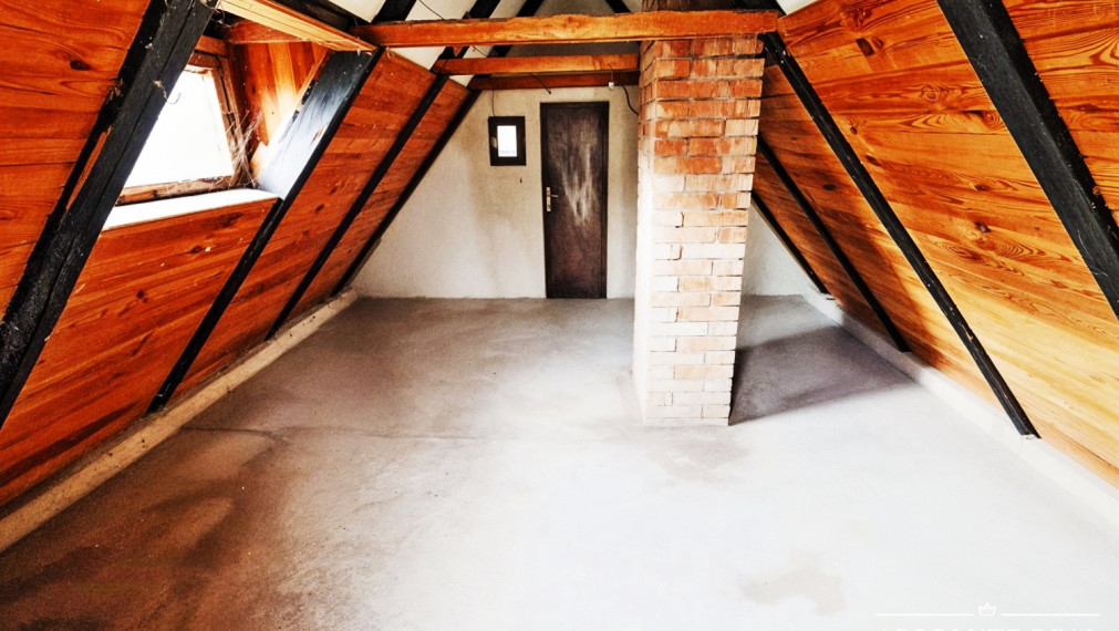 ABSOLUTE REAL / ZÁHRADA 364 m2, BRATISLAVA – DÚBRAVKA, Hanulova ulica, elektrina, mestská voda, oplotenie, chata