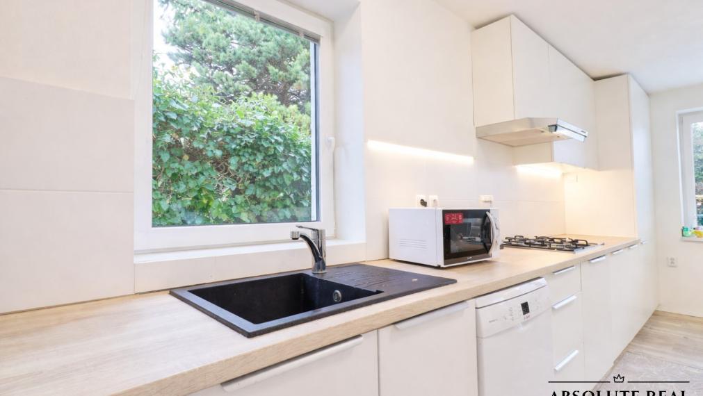 ABSOLUTE REAL / 5i dom, Bratislava DNV – Ílová ulica, 169.5 m2, terasa, záhrada