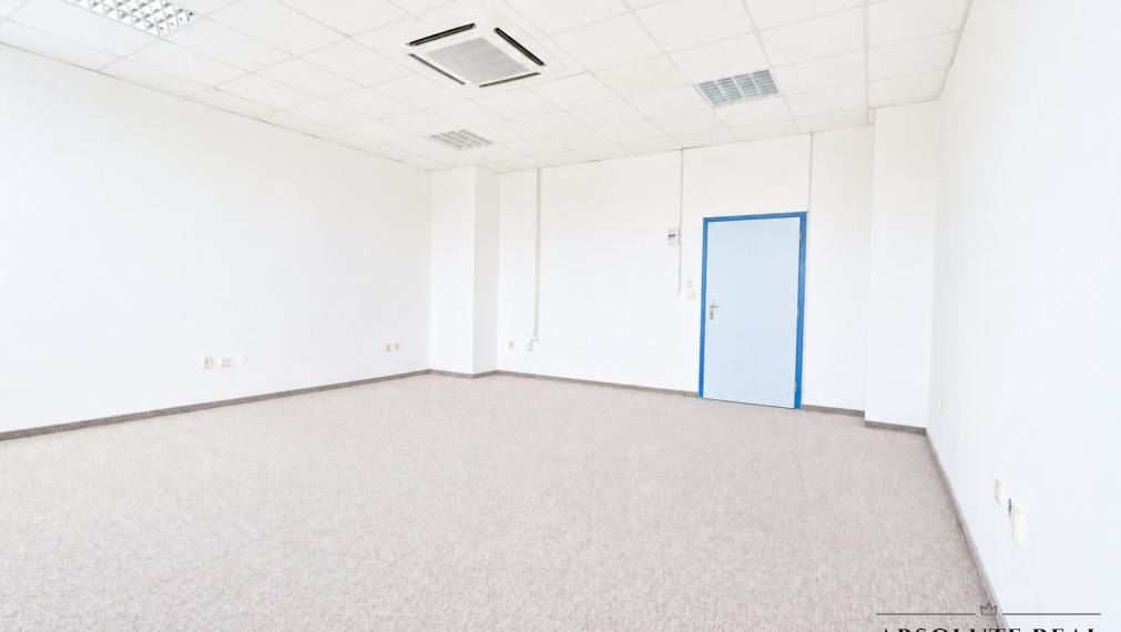 ABSOLUTE REAL / útulný priestranný kancelársky priestor (37 m2) – KANCELÁRIA, SKLAD, SLUŽBY, Bratislava Dúbravka – Drobného 27.