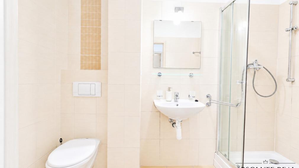ABSOLUTE REAL / Útulný 2i apartmán v BA – Petržalke, Betliarska ul., bazén, posilňovňa