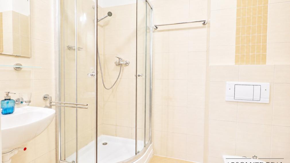 ABSOLUTE REAL / Útulný 2i apartmán v BA – Petržalke, Betliarska ul., bazén, posilňovňa