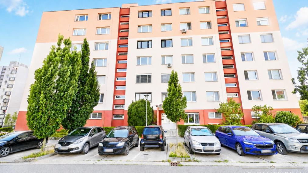 ABSOLUTE REAL / priestranný 4i byt v Bratislave – DNV, I. Bukovčana, 91.11 m2, lodžia, veľká hala