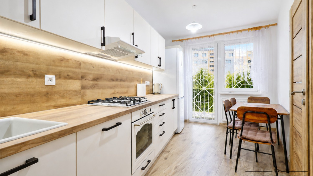 ABSOLUTE REAL / 3i byt, Bratislava – Karlova Ves, Ľ. Fullu, 67 m2, 2x loggia, predzáhradka 44 m2