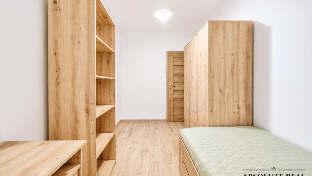 ABSOLUTE REAL / 3i byt, Bratislava – Karlova Ves, Ľ. Fullu, 67 m2, 2x loggia, predzáhradka 44 m2
