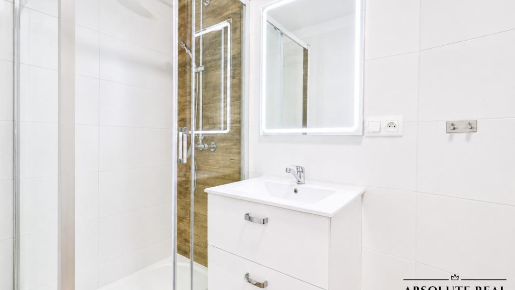 ABSOLUTE REAL / 3i byt, Bratislava – Karlova Ves, Ľ. Fullu, 67 m2, 2x loggia, predzáhradka 44 m2