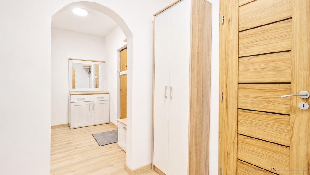 ABSOLUTE REAL / 3i byt, Bratislava – Karlova Ves, Ľ. Fullu, 67 m2, 2x loggia, predzáhradka 44 m2