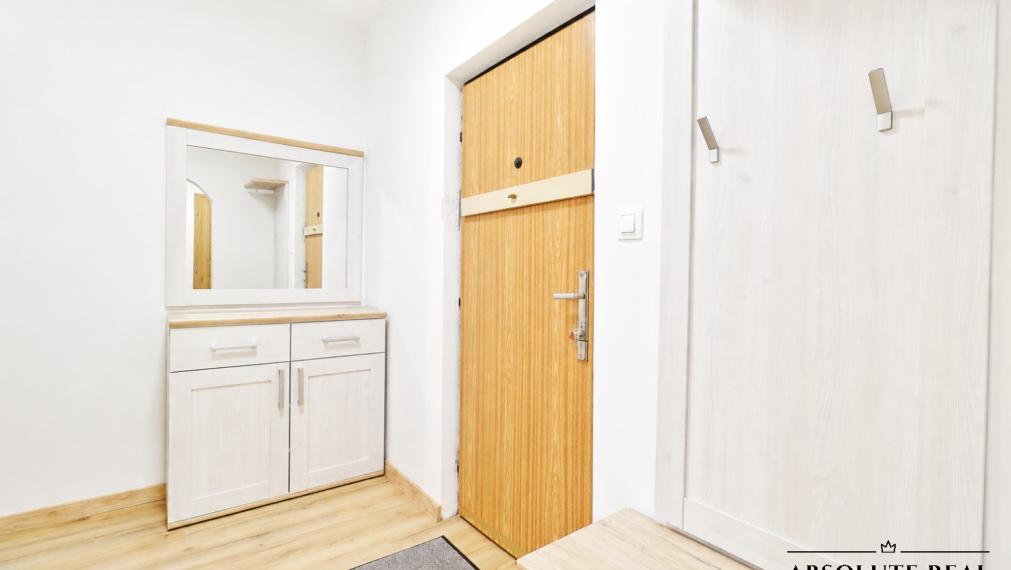 ABSOLUTE REAL / 3i byt, Bratislava – Karlova Ves, Ľ. Fullu, 67 m2, 2x loggia, predzáhradka 44 m2