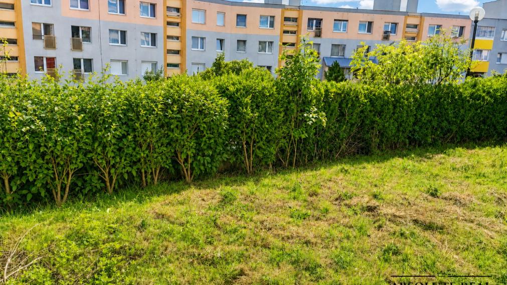ABSOLUTE REAL / 3i byt, Bratislava – Karlova Ves, Ľ. Fullu, 67 m2, 2x loggia, predzáhradka 44 m2