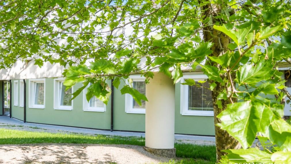 ABSOLUTE REAL / Veľké, pekné Nebytové priestory blízko Centra v Petržalke pri Inchebe,157 m2