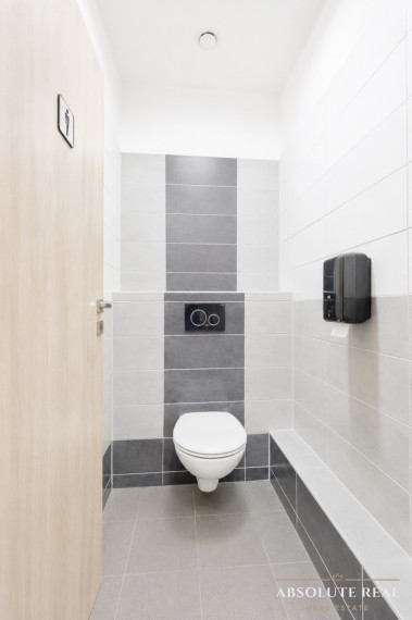 Pekný nebytový priestor v BA – Ružinove, Prešovská ulica, 48.5 m2, klimatizácia