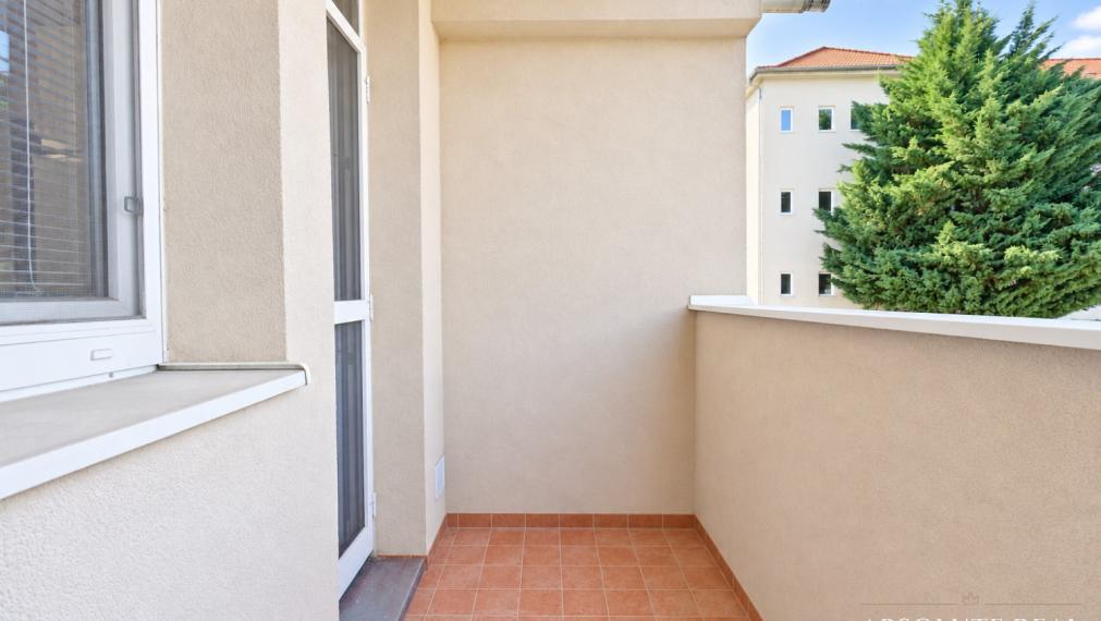 ABSOLUTE REAL / 3i byt s lodžiou Stupava, Školská ul., 72.3 m2, garáž, pivnica
