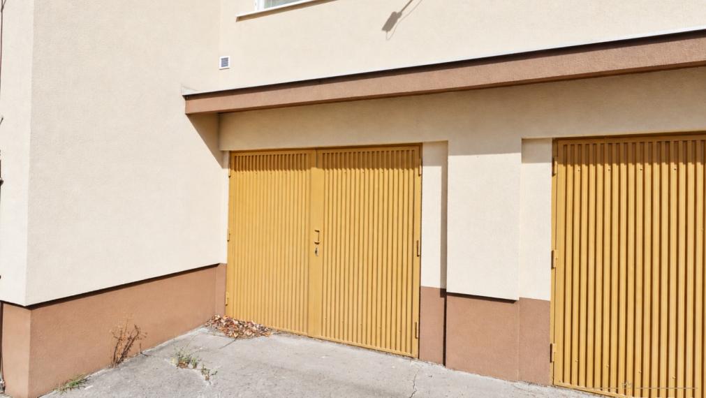 ABSOLUTE REAL / 3i byt s lodžiou Stupava, Školská ul., 72.3 m2, garáž, pivnica
