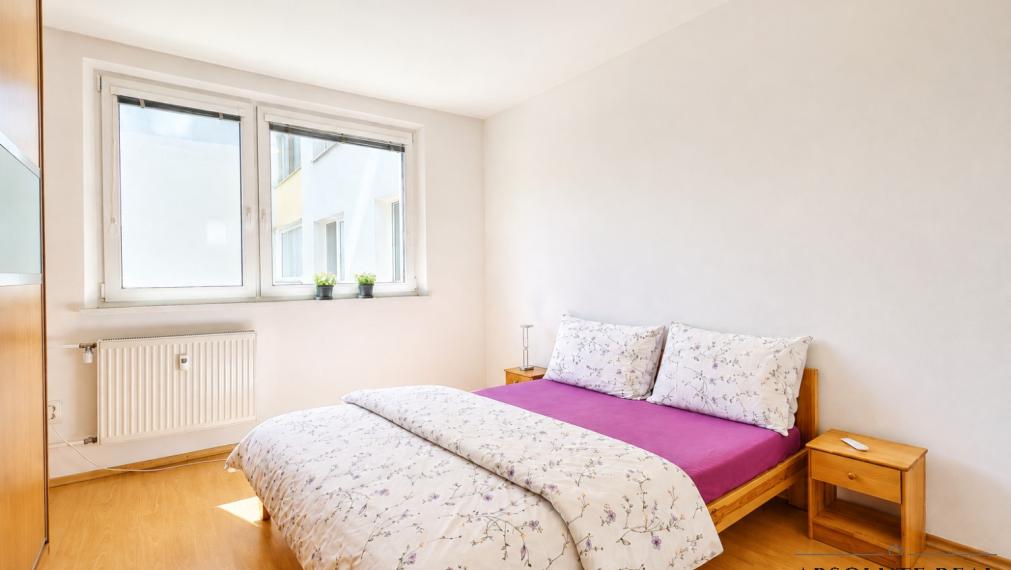 ABSOLUTE REAL / pekný 3i byt v Bratislave – Petržalke, Mlynarovičova ulica, 69.8 m2, lodžia, šatník, pivnica