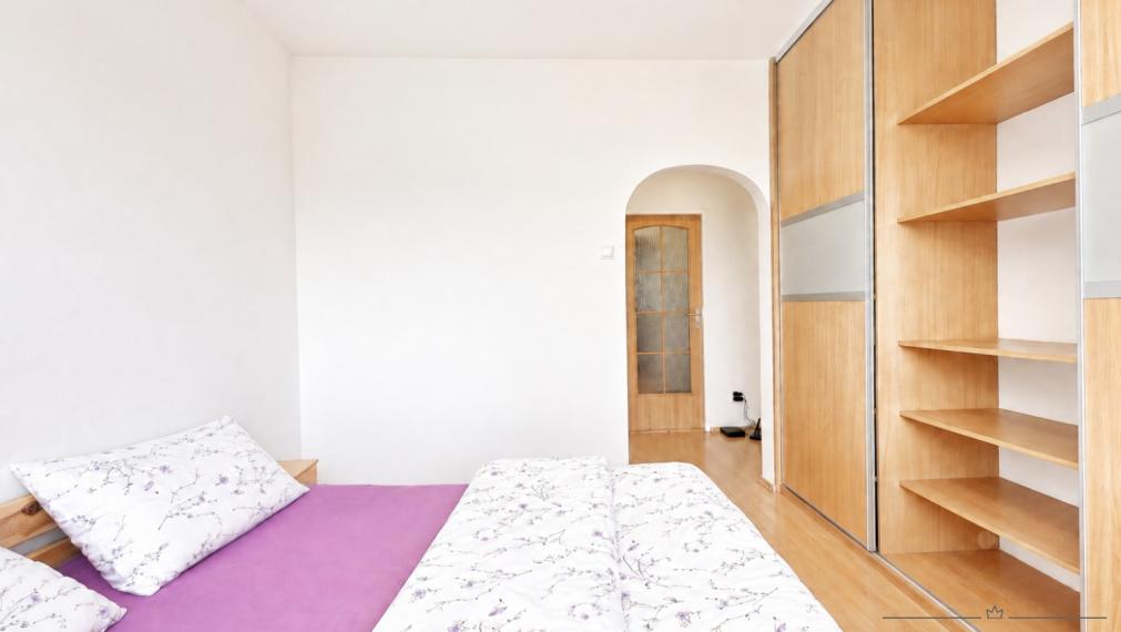 ABSOLUTE REAL / pekný 3i byt v Bratislave – Petržalke, Mlynarovičova ulica, 69.8 m2, lodžia, šatník, pivnica