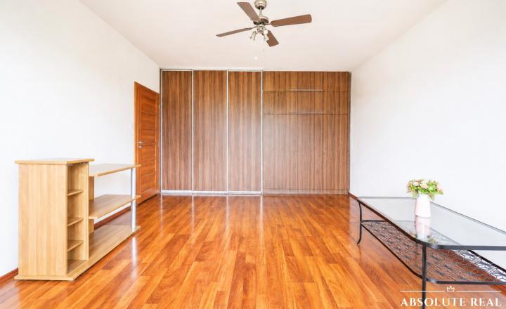 ABSOLUTE REAL / Pekný väčší 1i byt v BA – Ružinov, Vlčie Hrdlo, 41.6 m2, lodžia, klimatizácia - fotografia 1