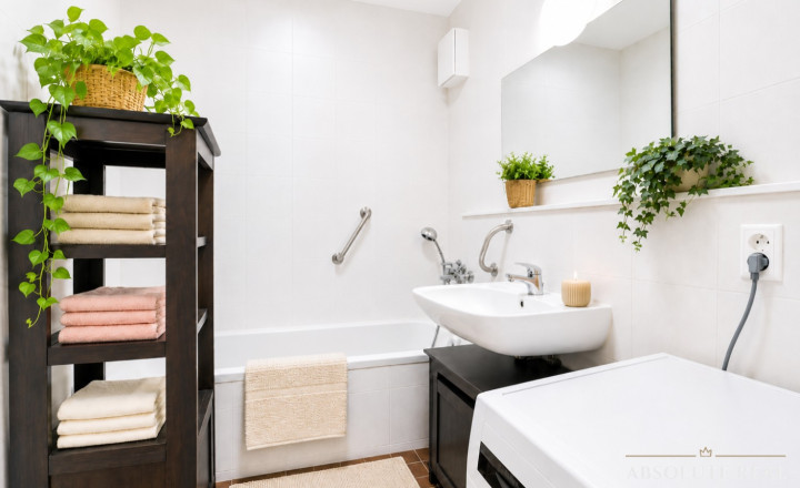 ABSOLUTE REAL / priestranný 3i byt v BA – Záhorská Bystrica, Bratislavská ulica, 93.6 m2, 2x balkón, pivnica, vnútorné garážové státie, kočikáreň, pavlač - fotografia 13
