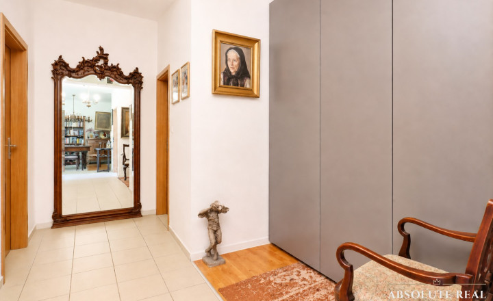 ABSOLUTE REAL / priestranný 3i byt v BA – Záhorská Bystrica, Bratislavská ulica, 93.6 m2, 2x balkón, pivnica, vnútorné garážové státie, kočikáreň, pavlač - fotografia 10