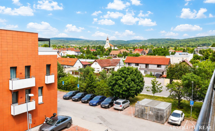 ABSOLUTE REAL / priestranný 3i byt v BA – Záhorská Bystrica, Bratislavská ulica, 93.6 m2, 2x balkón, pivnica, vnútorné garážové státie, kočikáreň, pavlač - fotografia 17