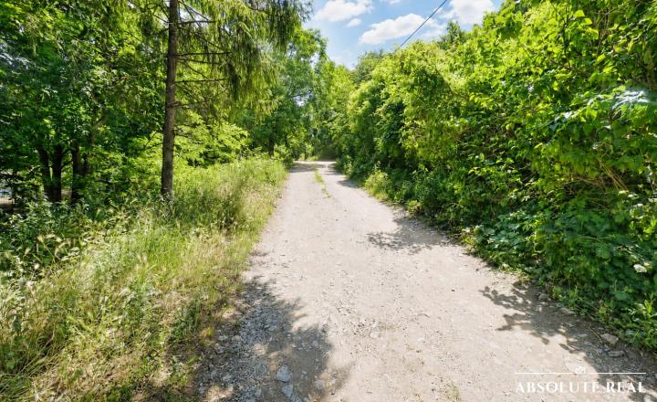 ABSOLUTE REAL / ZÁHRADA 364 m2, BRATISLAVA – DÚBRAVKA, Hanulova ulica, elektrina, mestská voda, oplotenie, chata - fotografia 15