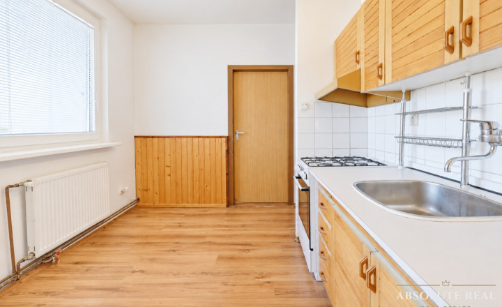 ABSOLUTE REAL / 3i byt s lodžiou Stupava, Školská ul., 72.3 m2, garáž, pivnica