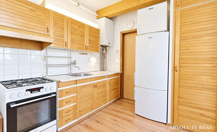 ABSOLUTE REAL / 3i byt s lodžiou Stupava, Školská ul., 72.3 m2, garáž, pivnica - fotografia 1